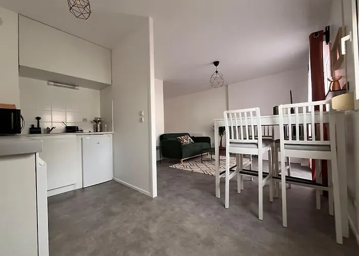 Autre Canal Chez Helo